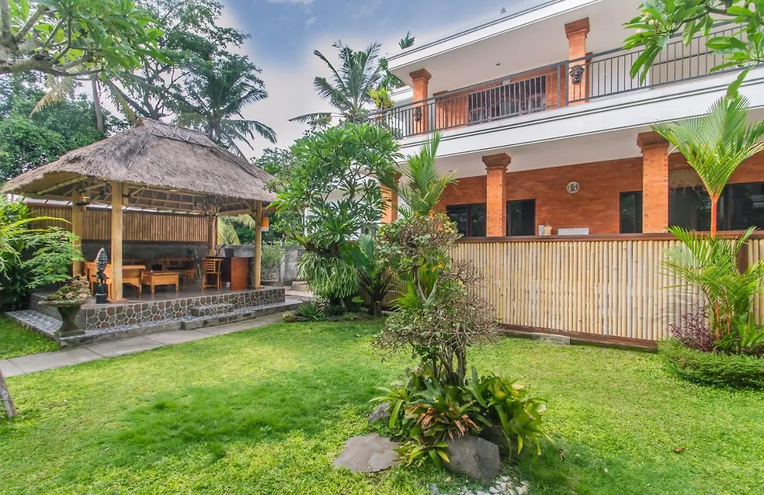 Ratna Guest House-1