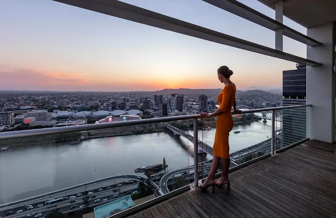 Oaks Brisbane Casino Tower Suites-1