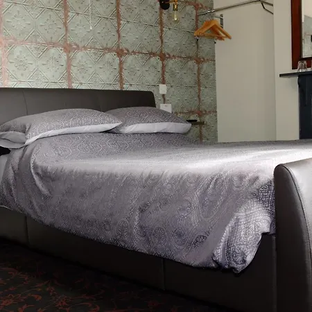 Bedlam House-3