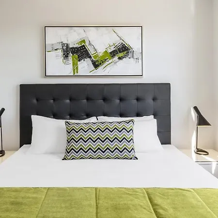 Oaks Brisbane Woolloongabba Suites-3
