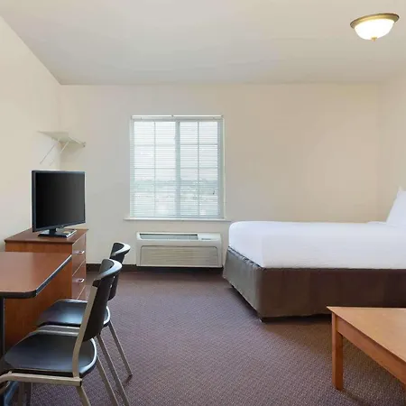Woodspring Suites Tyler Rose Garden-2