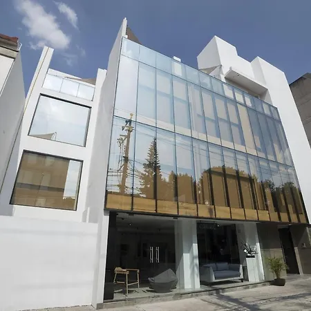 Suites Arboleda 215-2