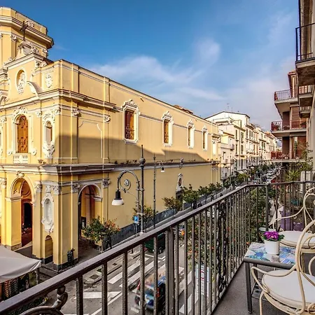 Sorrento Square Suites-3