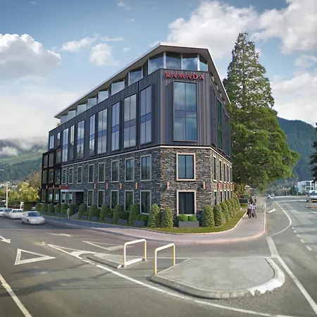 Ramada By Wyndham Queenstown Central-3
