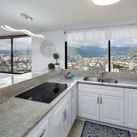 Waikiki Penthouse @ The Monarch Hotel-2