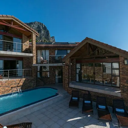 Auberge Cape Guesthouse-3