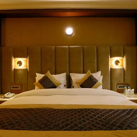 Hotel Omega - Gurgaon Central, Sec 45-2