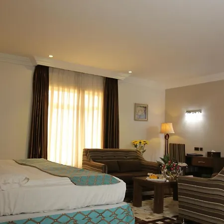 Grand Pela Hotel & Suites-3