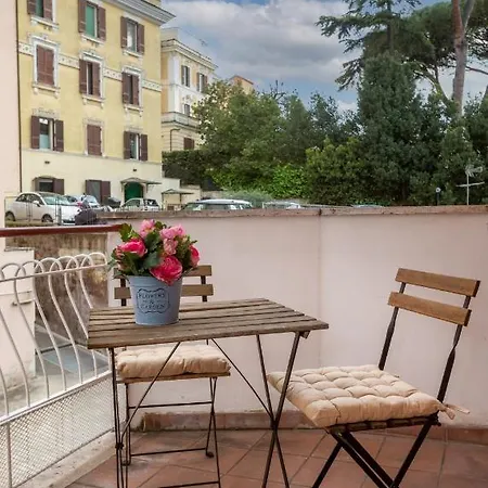 Comfy Vatican Suite-3