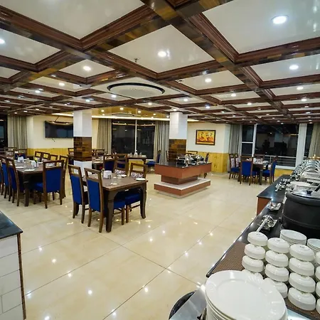 Abhilashi Residency & Spa - Centrally Heated & Air Cooled-3