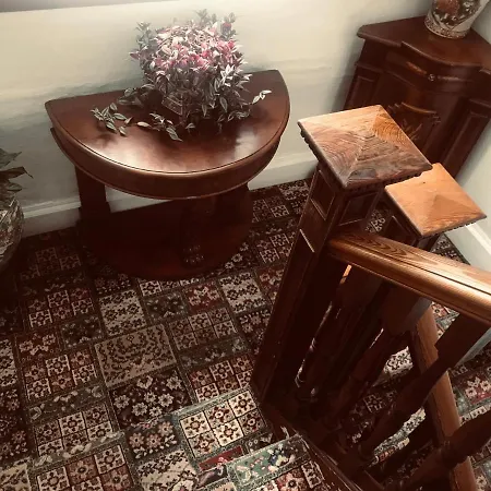 Cavell House-3