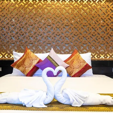Royal Phawadee Village Patong - 2 Minutes Walk To The Beach-3