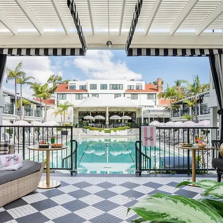 The Lafayette Hotel, Swim Club & Bungalows-2