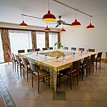 Sentrim Boulevard Hotel-2