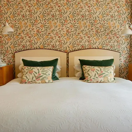 Ravenhill House-3