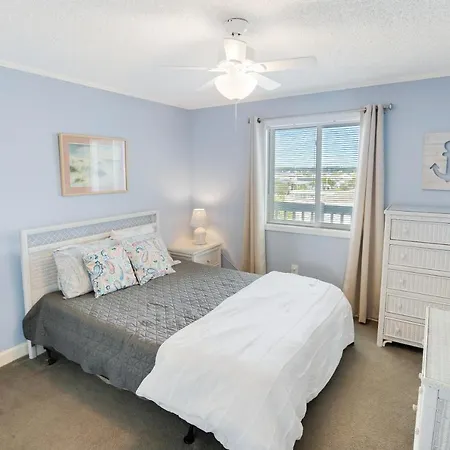 2Br, 2Bath Condo Oceanfront Getaway With Pool-3