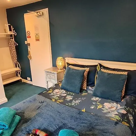 Holly Cottages-3
