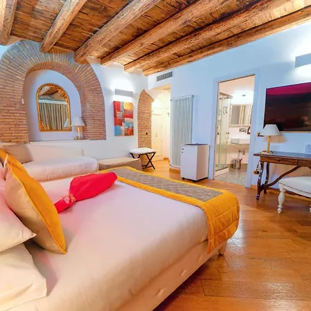 Maison Spagna Suites-2