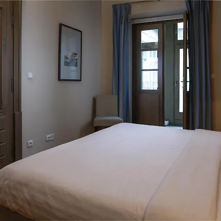 Charles Bridge Heritage Suites By Salvator Hotels-3