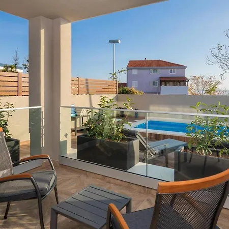Ellure Luxury Suites-3
