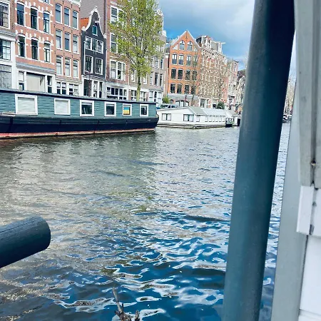 Houseboat Bonnie-2