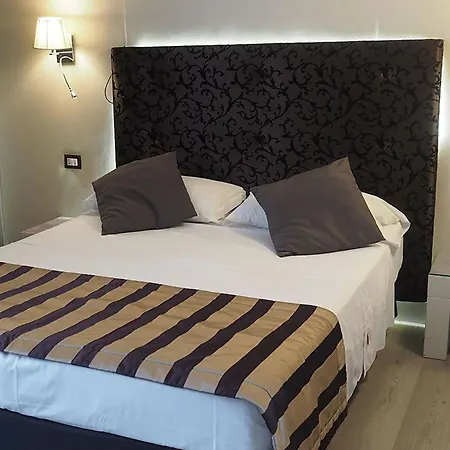 Piccolo Di Piazza Di Spagna Suites-2