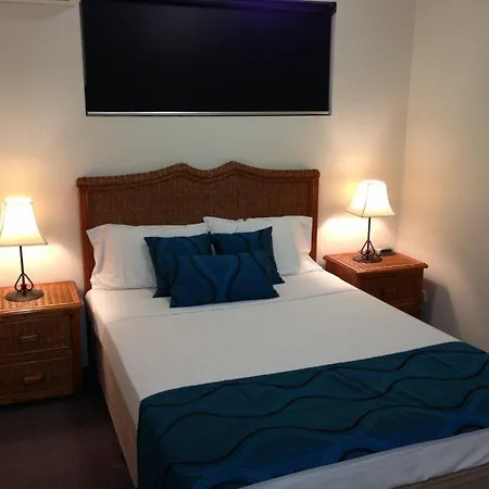 Central Plaza Apartments-3