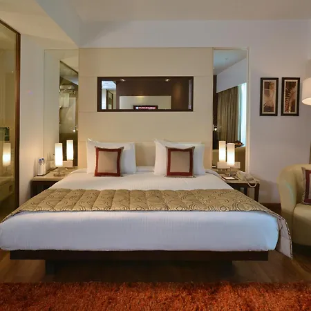 Majestic Court Sarovar Portico-3