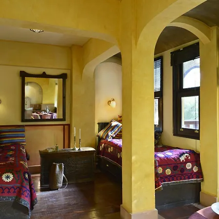 Hotel Empress Zoe-2