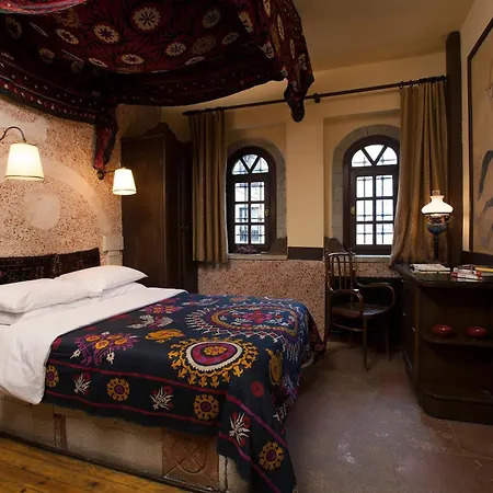 Hotel Empress Zoe-2