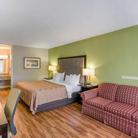 Quality Inn Roanoke Airport-2