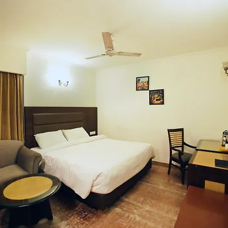 Hotel Meraden Grand-3