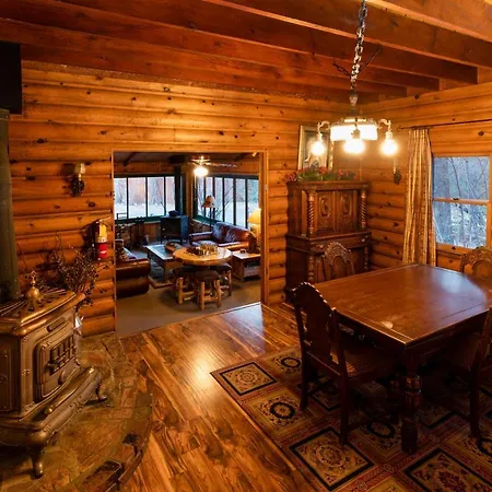 Gold Mountain Manor-2
