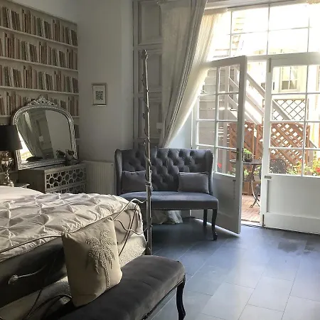 A Room In The City - West-2