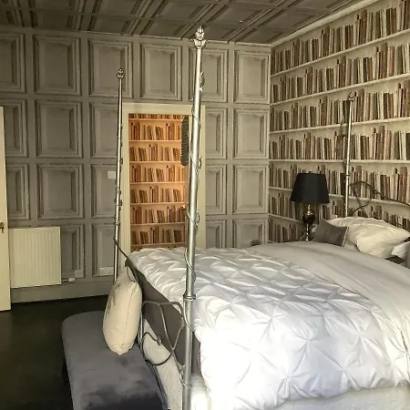 A Room In The City - West-3
