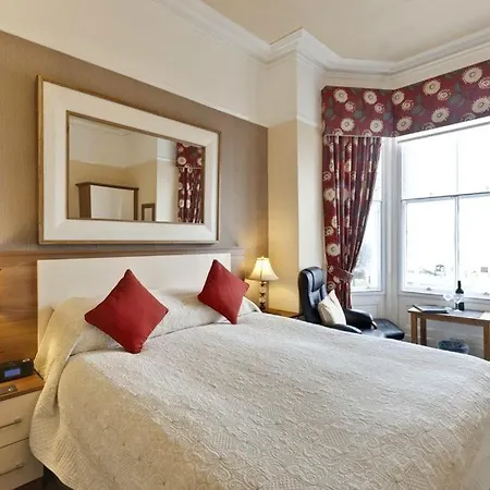 Lauriston & Lawton Court Hotel-3
