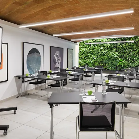 H10 Universitat (Adults Only)-2