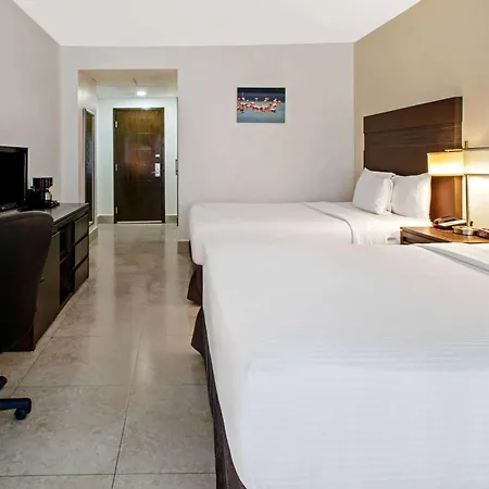 Wyndham Garden Cancun Downtown-2