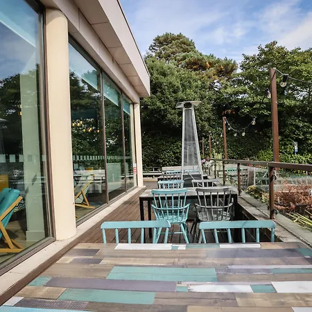Holiday Inn Bournemouth By Ihg-2