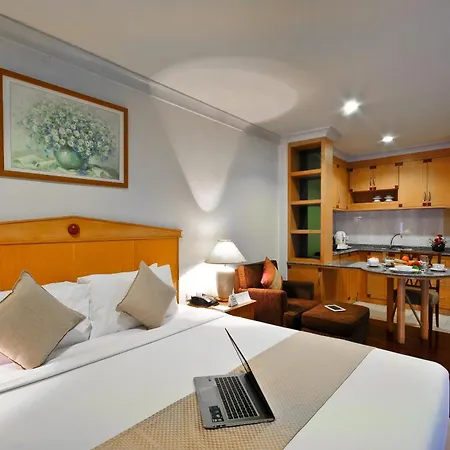 Admiral Suites Bangkok-2