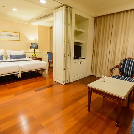 Centre Point Sukhumvit 10-3