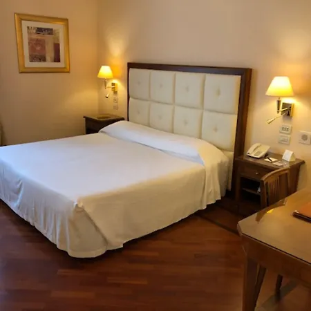 Hotel Pierre-2