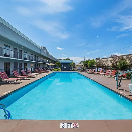 Quality Inn & Suites Greenville - Haywood Mall-3