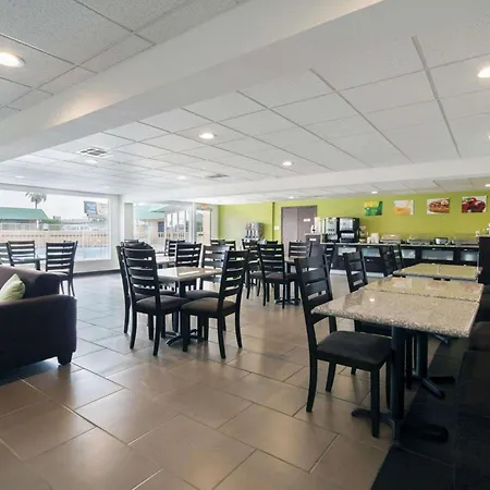 Quality Inn & Suites Airport-3