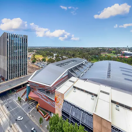 Oaks Adelaide Embassy Suites-3