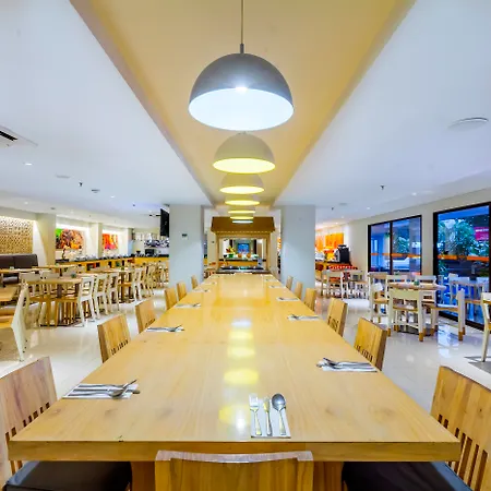 Harris Hotel Seminyak-3