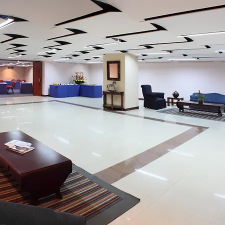 Hotel Windsor House Inn By Geh Suites-3