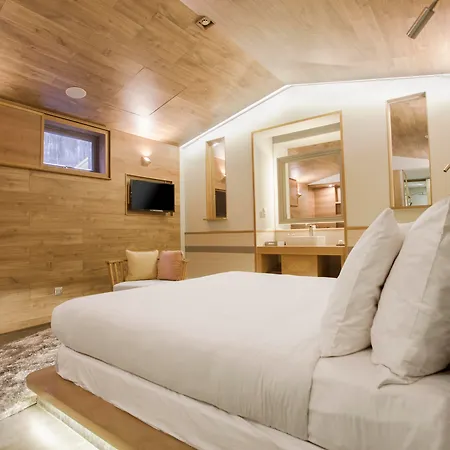 Fusion Suites Saigon-2