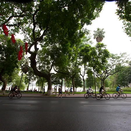 Silk Path Boutique Hanoi-2