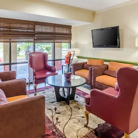 Quality Inn Tanglewood-2